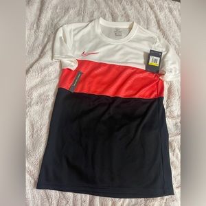 New men, Nike shirt